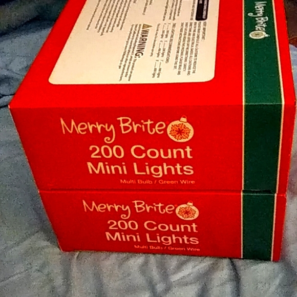 Multi Colored Merry Brite Mini indoor/outdoor (2) 200 Count lights - Picture 2 of 5
